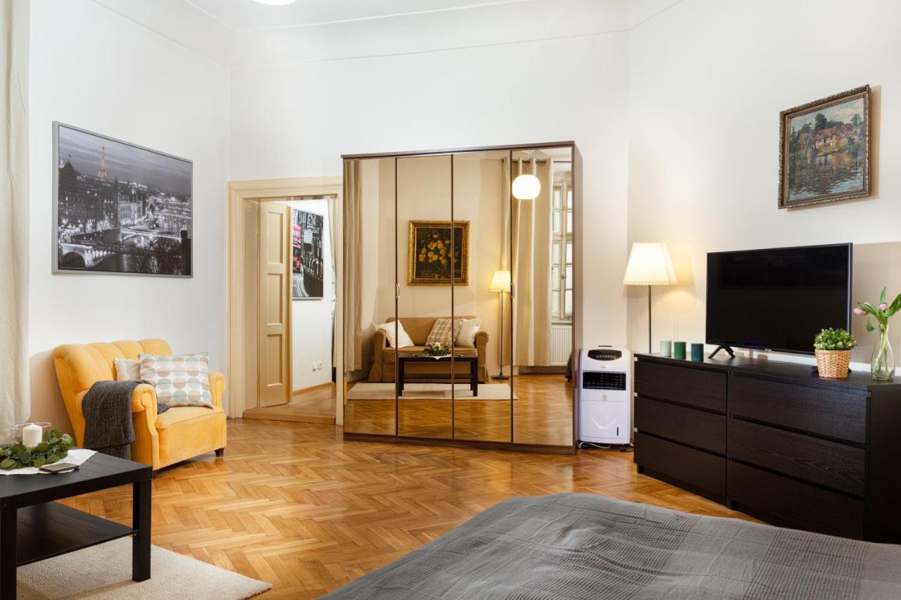 Classy Apartments Charles Bridge Praha Eksteriør bilde